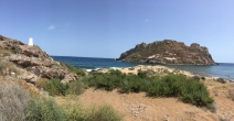 Vistas de la Isla del Fraile desde la costa de Águilas (Murcia).